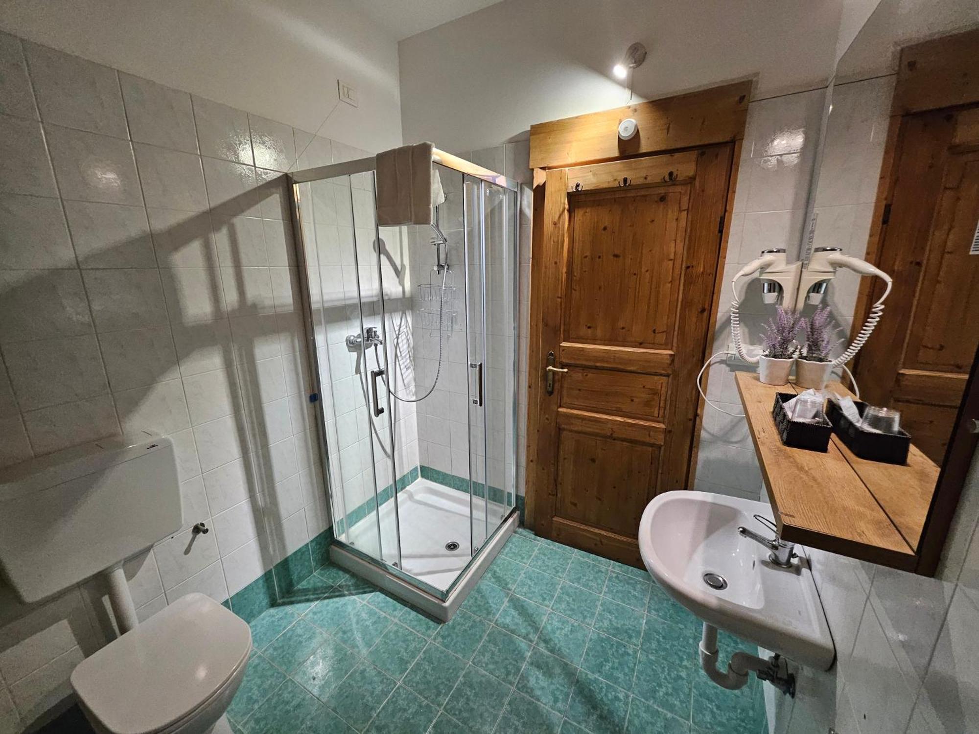Hotel Tarvisio Four Seasons Esterno foto
