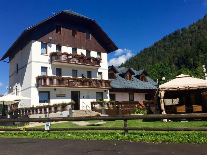 Hotel Tarvisio Four Seasons Esterno foto